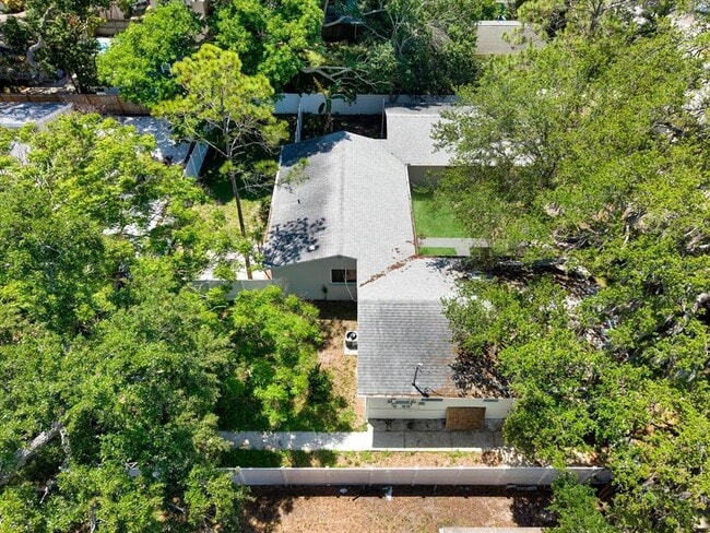 Building Photo - 1187 Bass Blvd