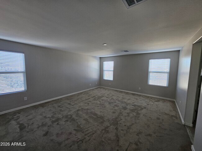 Building Photo - 3010 E Augusta Ave