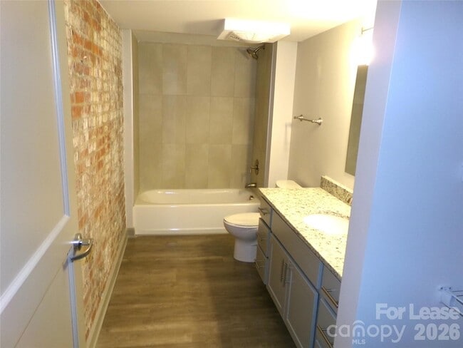 Building Photo - 197 N 2nd St