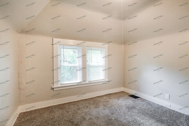 Building Photo - 2729 Ruberg Ave