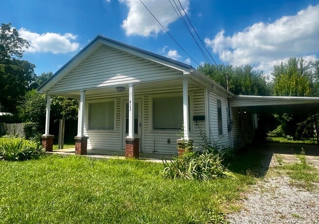 Building Photo - Adorable 2 bedroom home