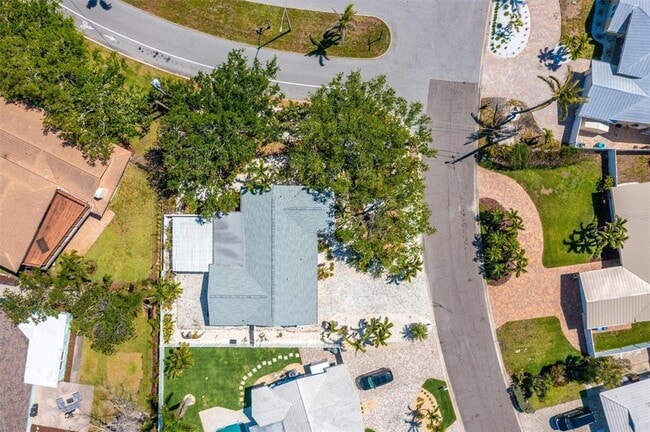 Building Photo - 10001 S Yacht Club Dr