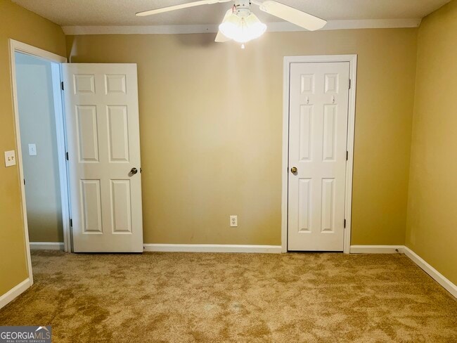 Building Photo - 129 Lost Lake Dr