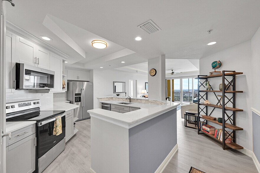 Building Photo - 2743 1st St