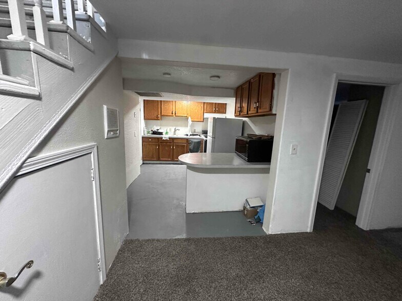 Building Photo - 3100 SE 122nd Ave