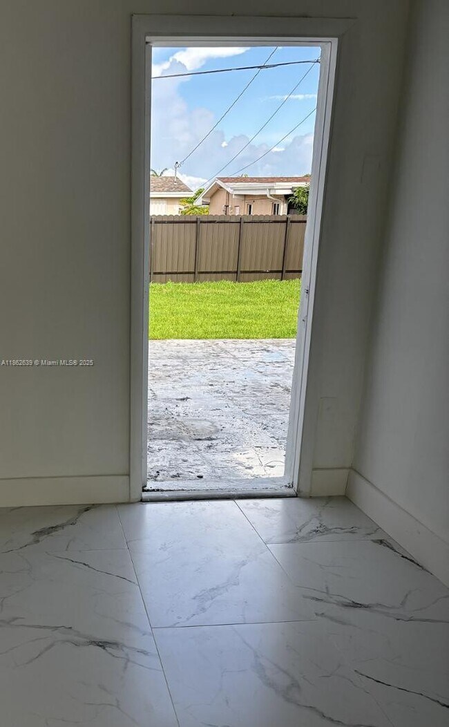 Building Photo - 1201 NW 79th Way