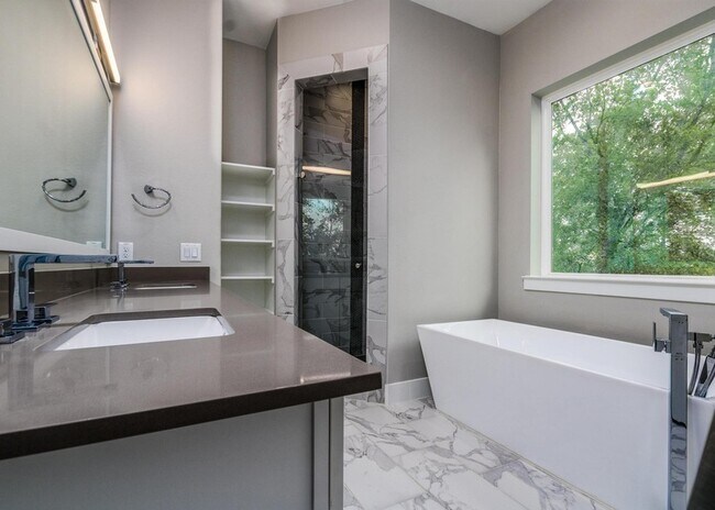 Building Photo - 8409 Hempstead Rd