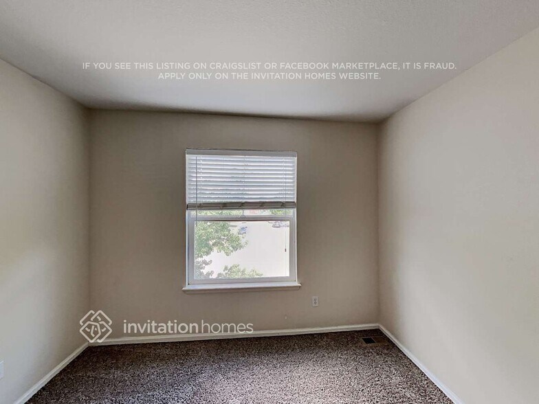 Building Photo - 11027 Chesmore St