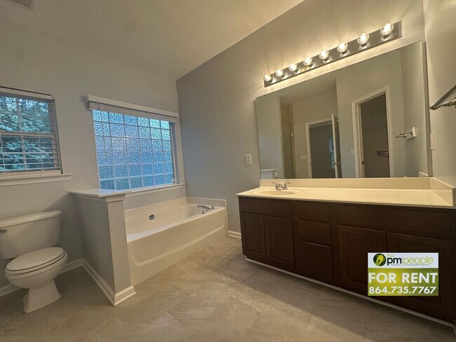Building Photo - Beautiful Simpsonville 3/2 Available Now!