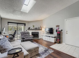 Building Photo - 908 S Walden Way