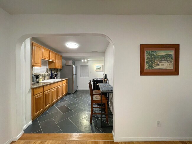 Building Photo - 126 Hackett Pl