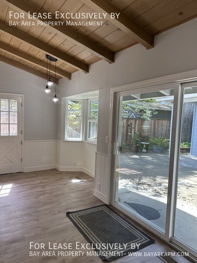 Building Photo - 2498 Edith Ave