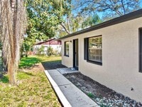 Building Photo - 1204 E Seneca Ave