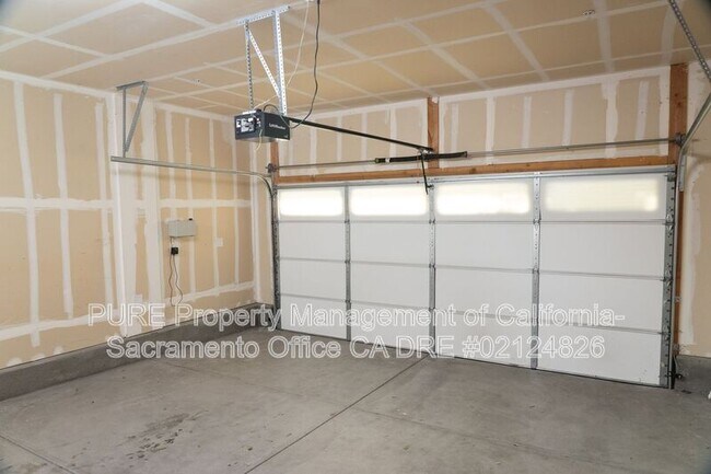 Building Photo - 5552 Celebration St