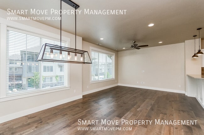 Building Photo - 3246 E Front Runner Ln