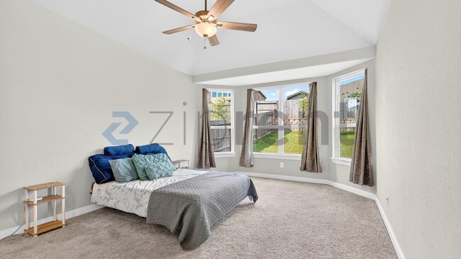 Building Photo - 17685 Martin Crk Ln