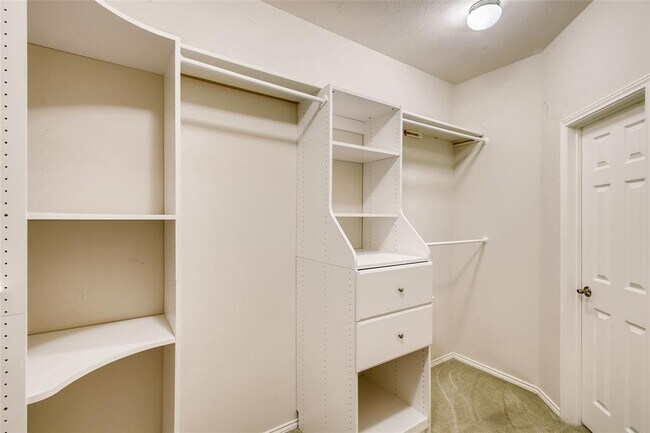 Building Photo - 3217 Tehama Ct