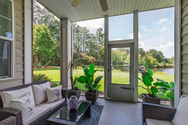 Building Photo - 10411 Rosegate Ct