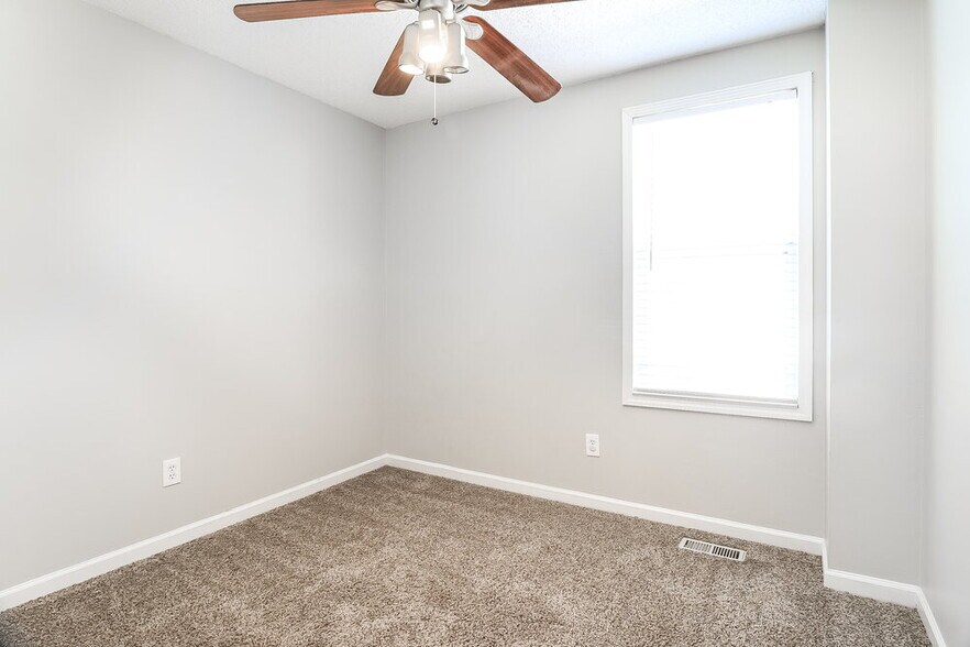 Building Photo - 3848 Sunview Dr NW
