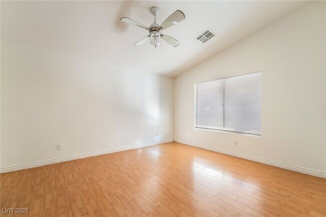 Building Photo - 11000 Vallerosa St