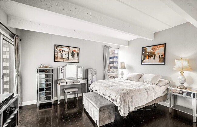 Building Photo - Luxurious 2 Bed, 2 Bath Condo with Stunning Views in Governor's Park!