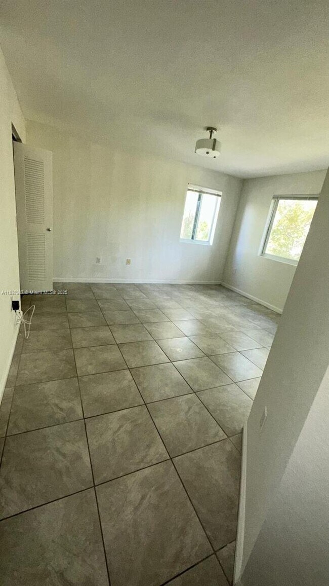 Building Photo - 15460 SW 284th St