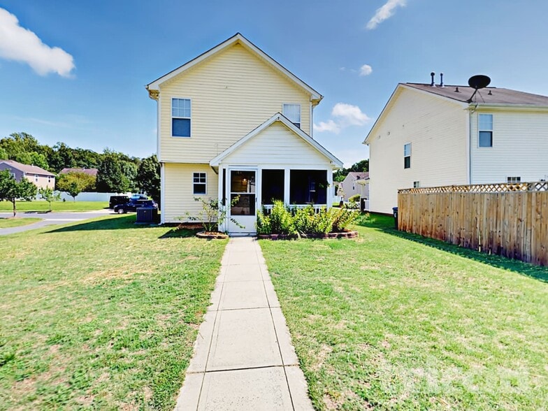 Building Photo - 13109 Autumn Trace Dr