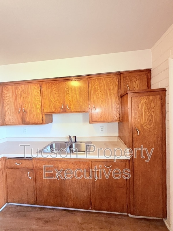 Building Photo - 8914 S Nogales Hwy