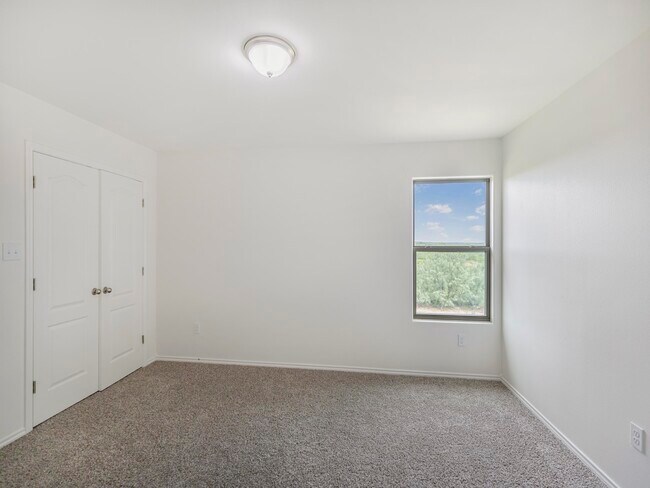 Building Photo - 1108 Port Texas Dr
