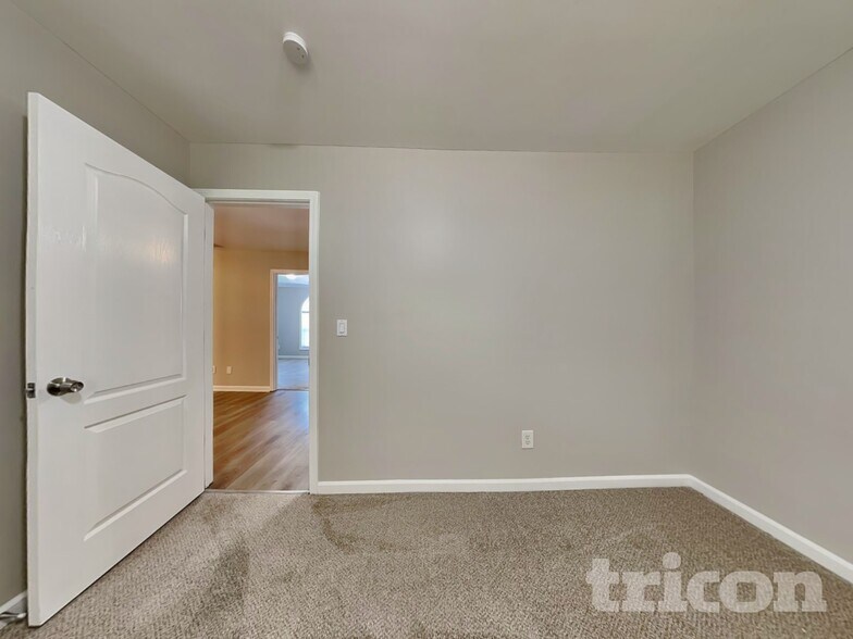 Building Photo - 1219 Falls Creek Ct