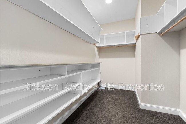 Building Photo - 711 Aspen Trail