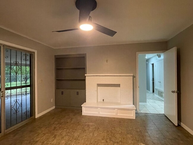 Building Photo - NICE HOME IN NORTH HIGHLANDS SUBDIVISION