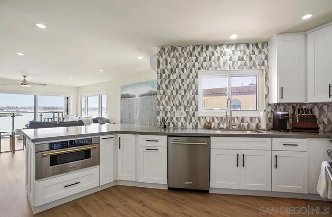 Building Photo - 2820 Bayside Walk