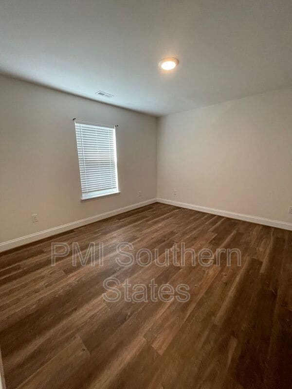 Building Photo - 201 Clarus Crk Wy
