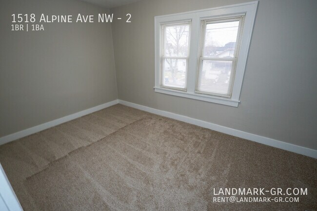 Building Photo - Updated 1 Bed/1Bath – First Month Only $550!