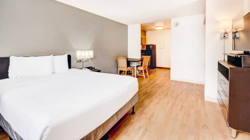 Building Photo - 4909 S Wendler Dr