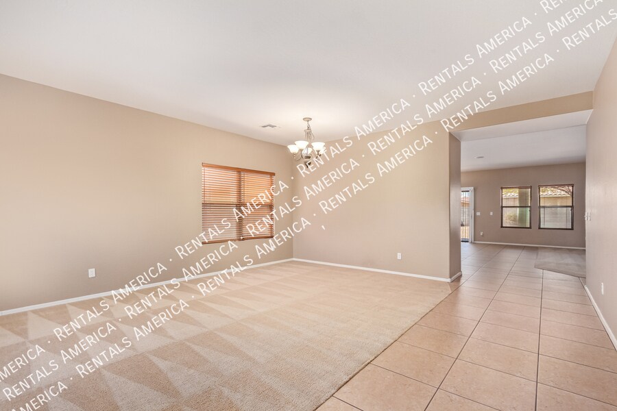 Building Photo - 664 W Silver Reef Ct