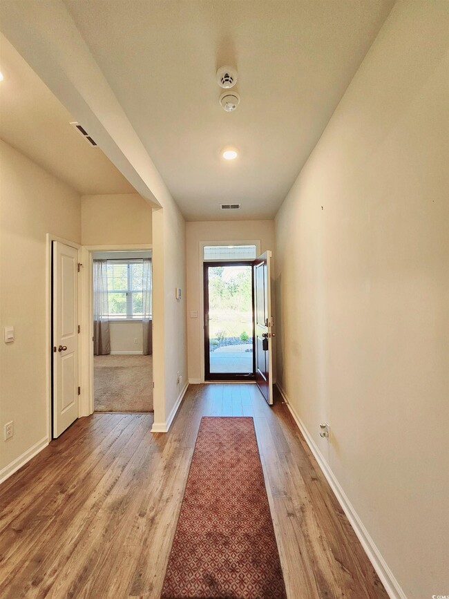 Building Photo - 3193 Bells Lk Cir