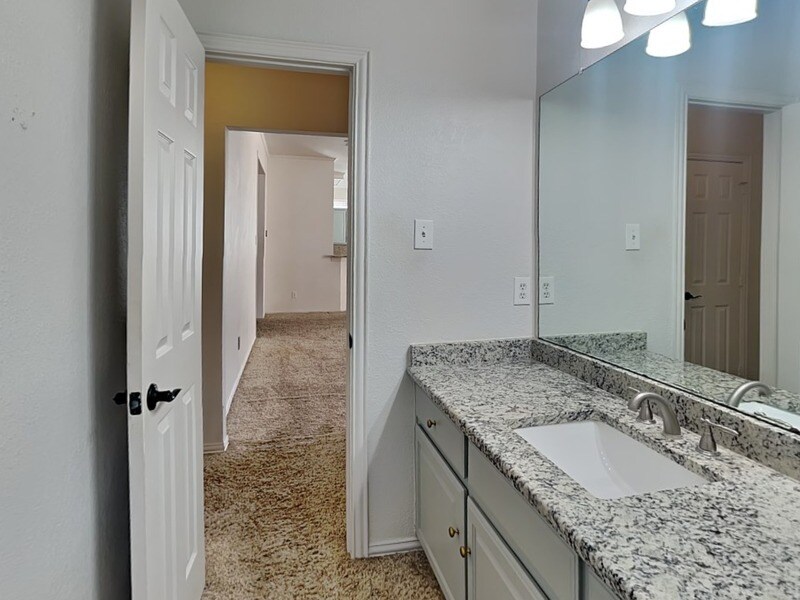 Building Photo - 1505 Court Meadow Dr