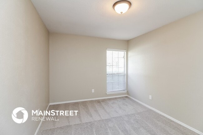 Building Photo - 8414 Kensington Dr