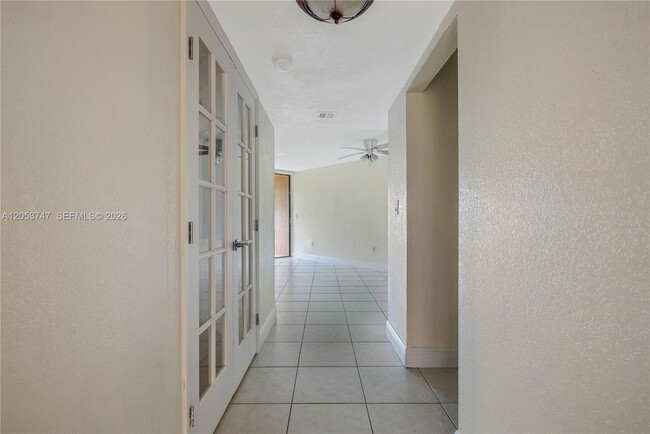 Building Photo - 15545 Miami Lakeway N