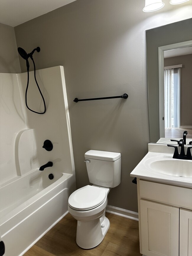 Building Photo - 137 Hickman St