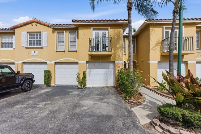 Building Photo - 1155 Lake Shore Dr