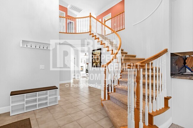 Building Photo - 5bd 3ba home in desirable Carmichael neighborhood