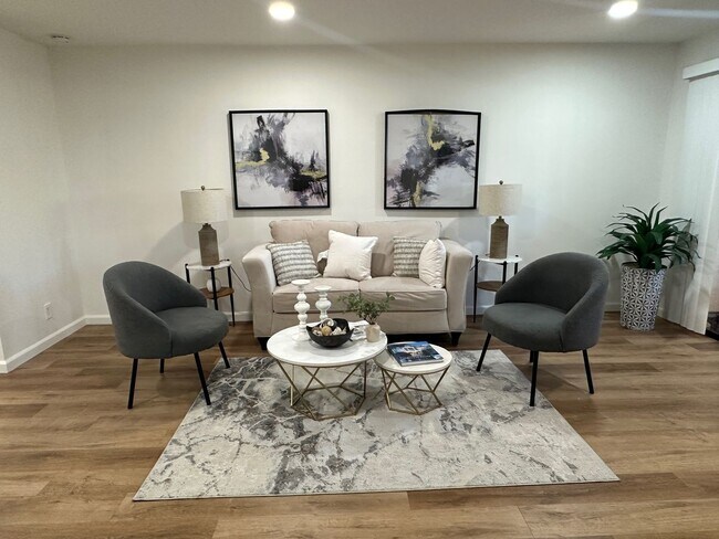 Building Photo - Must See This Remodeled 2 Bedroom, 1 Bathroom Condo in San Jose!