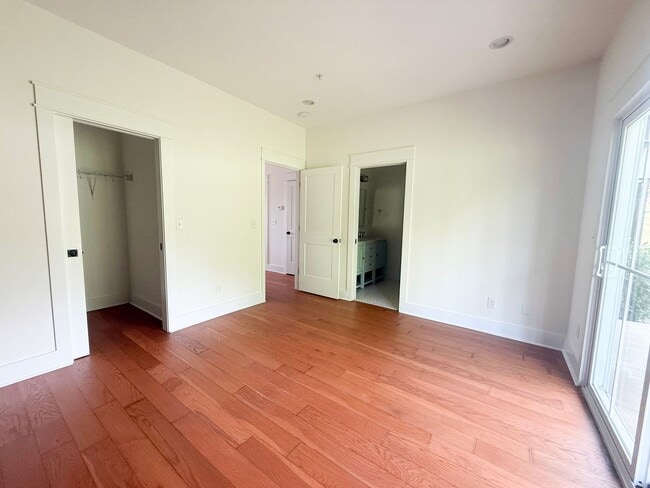 Building Photo - 208 Allison Way