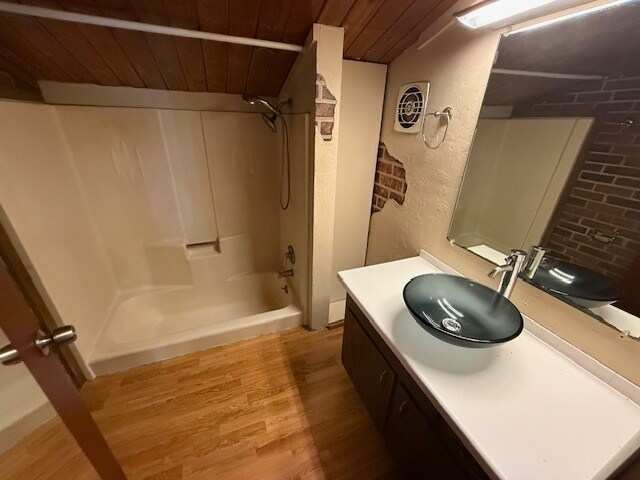 Building Photo - 2115 Penguin Ave