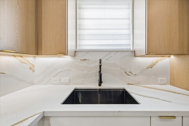 Building Photo - 12707 Boheme Dr