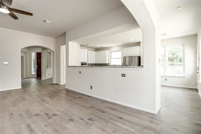 Building Photo - 5818 Pebble Bank Ln