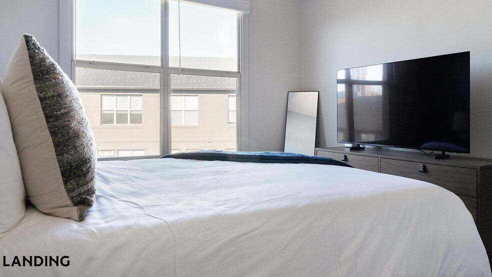 Building Photo - 49 Boulevard SE